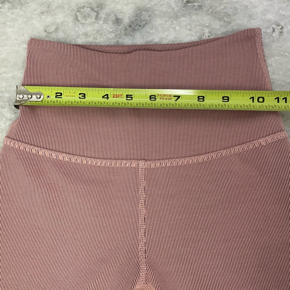 Beyond Yoga Ribbed Mauve Bike Shorts - Picture 6 of 14